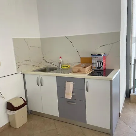 Bella Vista Apartment *