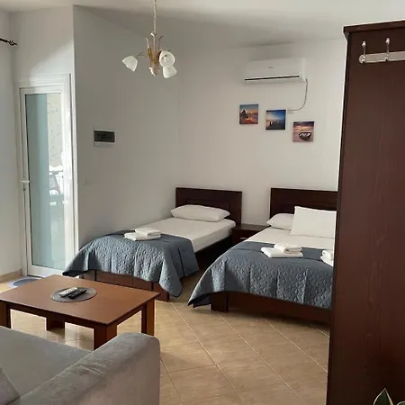 Bella Vista Apartment *